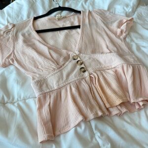 Elegant Pink Buttoned Women's Crop Top